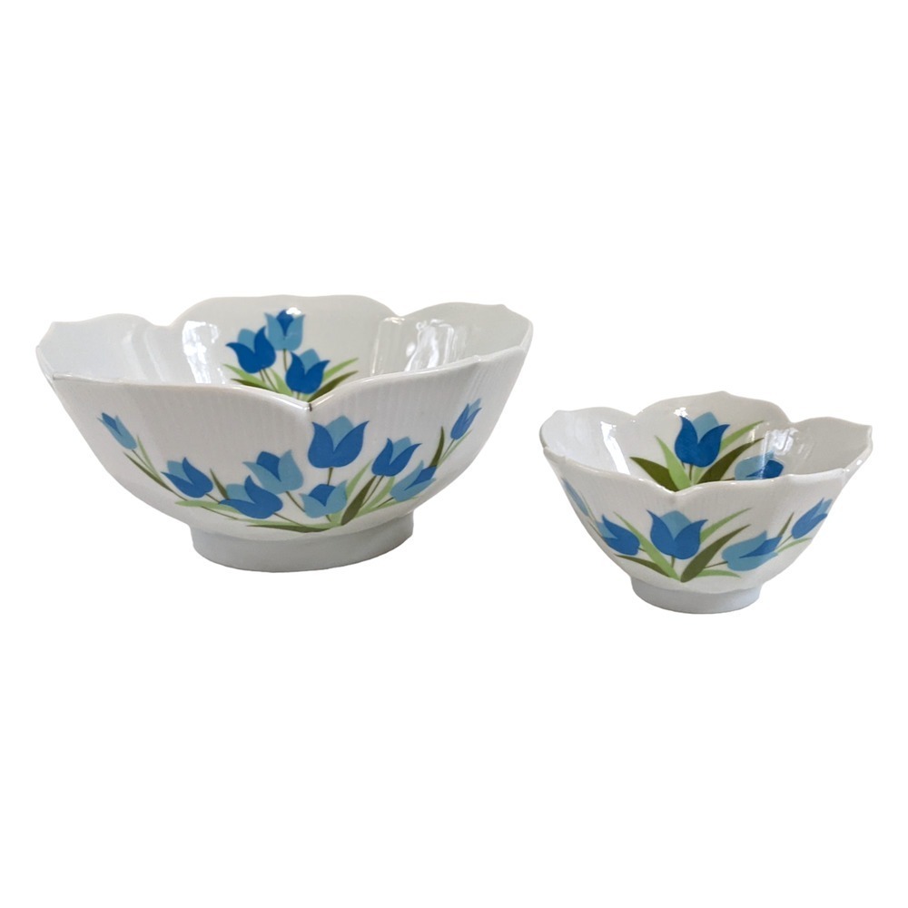 Vintage Japanese Lotus Tulip Nesting Bowls Set Blue Floral Ceramic 1960s-70s Mod